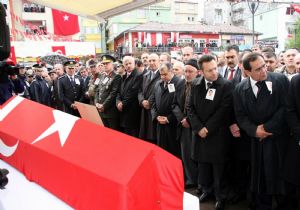 Şehit Şahin gözyaşlarıyla uğurlandı